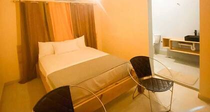 Danshari Room B-3 (Parking-Breakfast included) Malecon-Beaches 10 minutes away