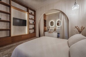 1 bedroom, desk, iron/ironing board, WiFi - Casa Chomak - Colonial Luxury Escape in Downtown Merida (Merida)