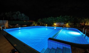 Udendørs pool, opvarmet pool