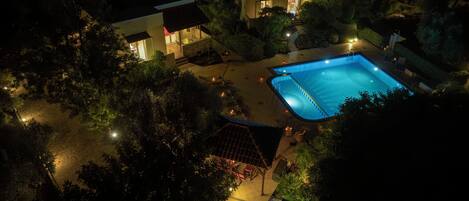 Udendørs pool, opvarmet pool