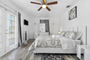 5 habitaciones, tabla de planchar con plancha, wifi y ropa de cama 