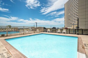 Innenpool, Außenpool