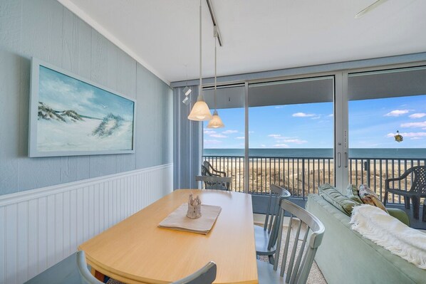 Interior - Sea Gate 208 Beachfront and close to it all! (Ocean City)