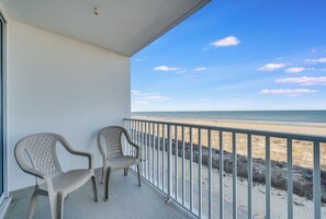 Property grounds - Sea Gate 208 Beachfront and close to it all! (Ocean City)