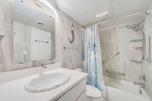 Towels - Sea Gate 205 by Seaside Vacations & Sales (Ocean City)