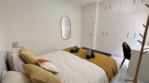 2 chambres, bureau, fer et planche à repasser, Wi-Fi gratuit