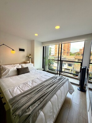 Comfort Apartment | 1 bedroom, in-room safe, blackout drapes, iron/ironing board - 81 Living (Medellín)