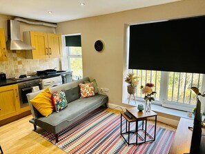 شقة عادية | منطقة المعيشة