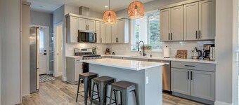 Back to the Beach - Oyhut Bay Seaside Resort