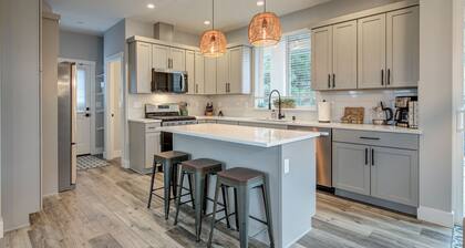 Back to the Beach - Oyhut Bay Seaside Resort