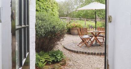 2 New Mill Cottages