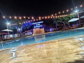 Piscine extérieure