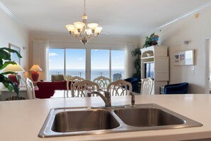 Interior - Lovely beachfront condo w/ a shared hot tub, pool & fitness center (Panama CIty Beach)