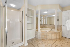 Dusche, Whirlpool, Handtücher
