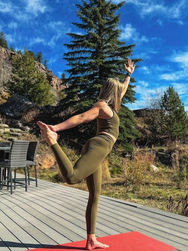 Spectacular Top of the Rockies 4 Bedroom Mountain Home Near Vail