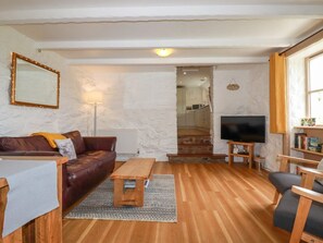 Living area - Babes Cottage (Truro)