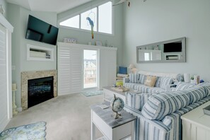 Smart TV, fireplace - Views from the ocean to the bay! (Ocean City)