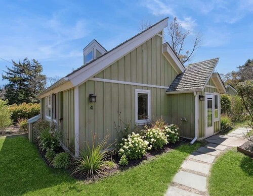 Seabreeze #4 Charming Cottage just 2.5 miles to US Open