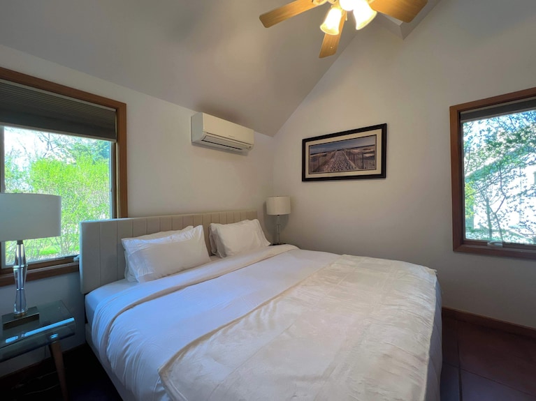 Seabreeze 4 Charming Cottage Footsteps To Beach - The Hamptons, NY