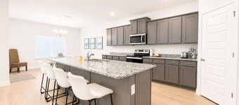 4 BR/3BA (2K, Q, 2T) New Construction. Pet friendly