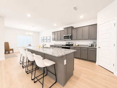 4 BR/3BA (2K, Q, 2T) New Construction. Pet friendly