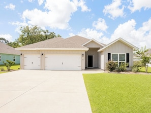 Exterior - 4 BR/3BA (2K, Q, 2T) New Construction.  Pet friendly (Foley)