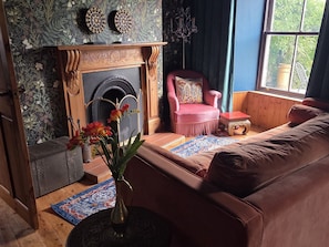 Cottage | Living area