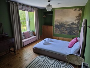 5 habitaciones, decoración personalizada y muebles diferentes 