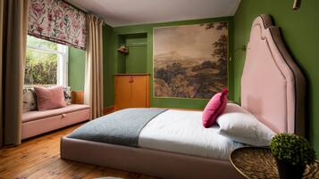 5 bedrooms, individually decorated, individually furnished, free WiFi