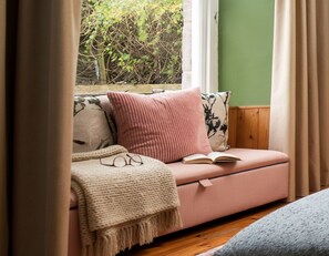 Interior - Wonderland (Berwick-upon-Tweed)