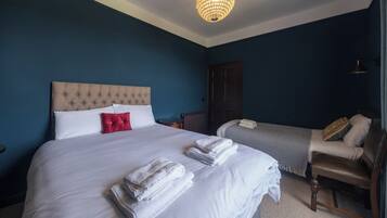 5 habitaciones, decoración personalizada y muebles diferentes