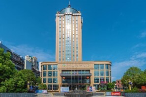 Exterior - Haiyi Fino Hotel (Yichang Wanda Plaza Three Gorges Vocational College Store) (Yichang)