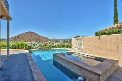 Beautiful Rancho Bernardo,  Heated Salt water Pool/Jacuzzi.