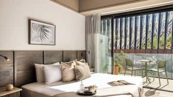 Luxury Apartment | Premium bedding, down comforters, in-room safe, individually decorated