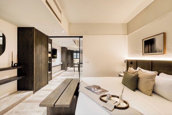 Premium bedding, in-room safe, individually decorated - Collections by ULIV Palacio (Mexico City)