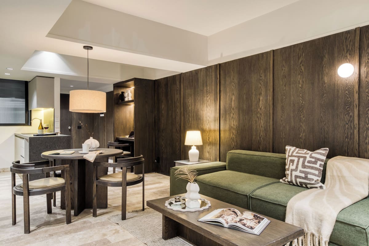 Premier Apartment | Living area | Smart TV, Netflix, streaming services