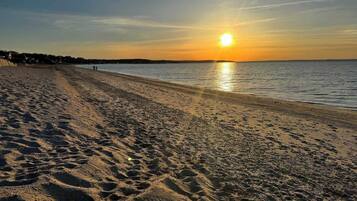 Solstolar och strandhanddukar
