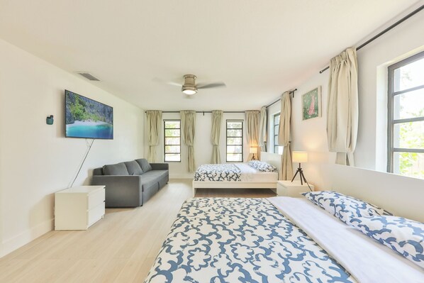 3 bedrooms, iron/ironing board, travel crib, free WiFi