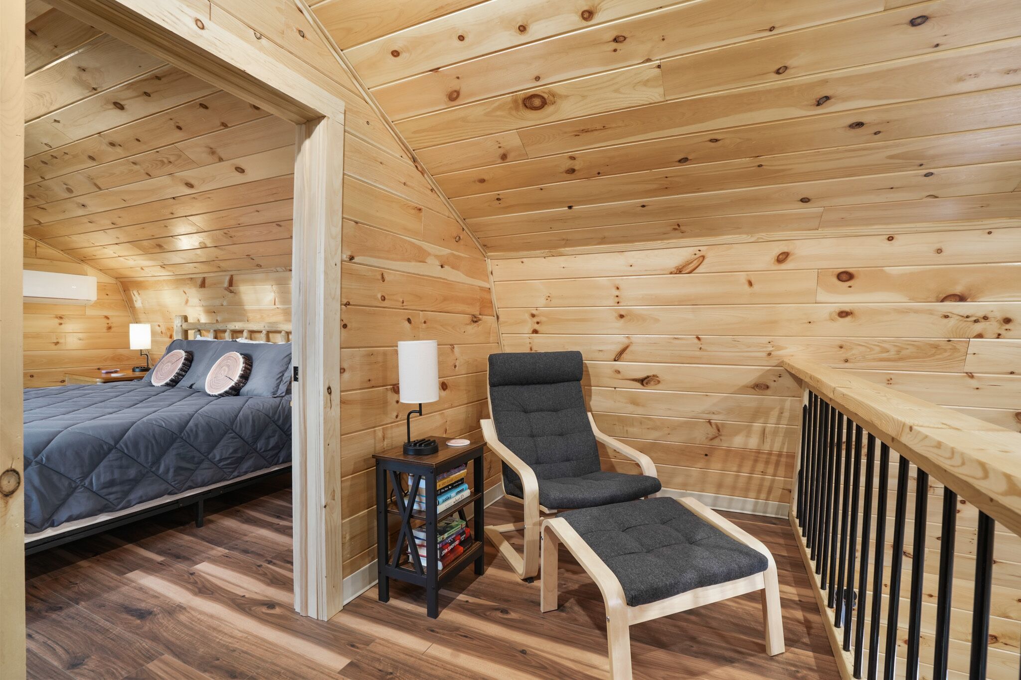 2 bedrooms, WiFi (free), bed sheets