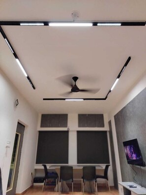 Dining room - The Loft (Chennai)