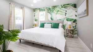 2 slaapkamers, een strijkplank/strijkijzer, reisbedje, gratis wifi