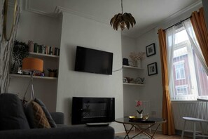 TV connectée, cheminée