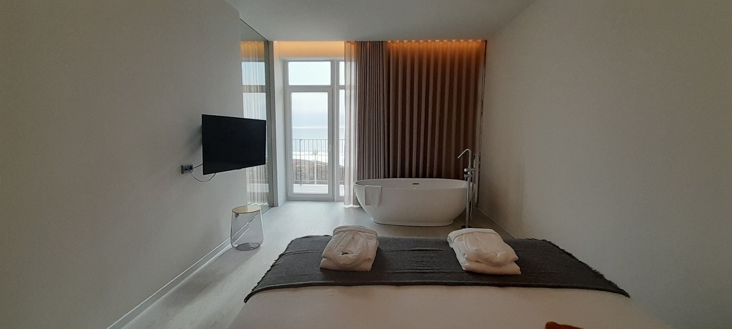 Suite Master | 客房內保險箱、書桌、遮光布/窗簾、隔音