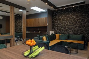 Flat-screen TV - Dioroh Suites Meteora 302 (Kalabaka)