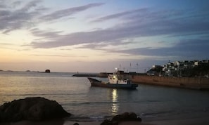 Beach - Shengsi Blue Castle Scenic Apartment (Liujingtan) (Shengsi)