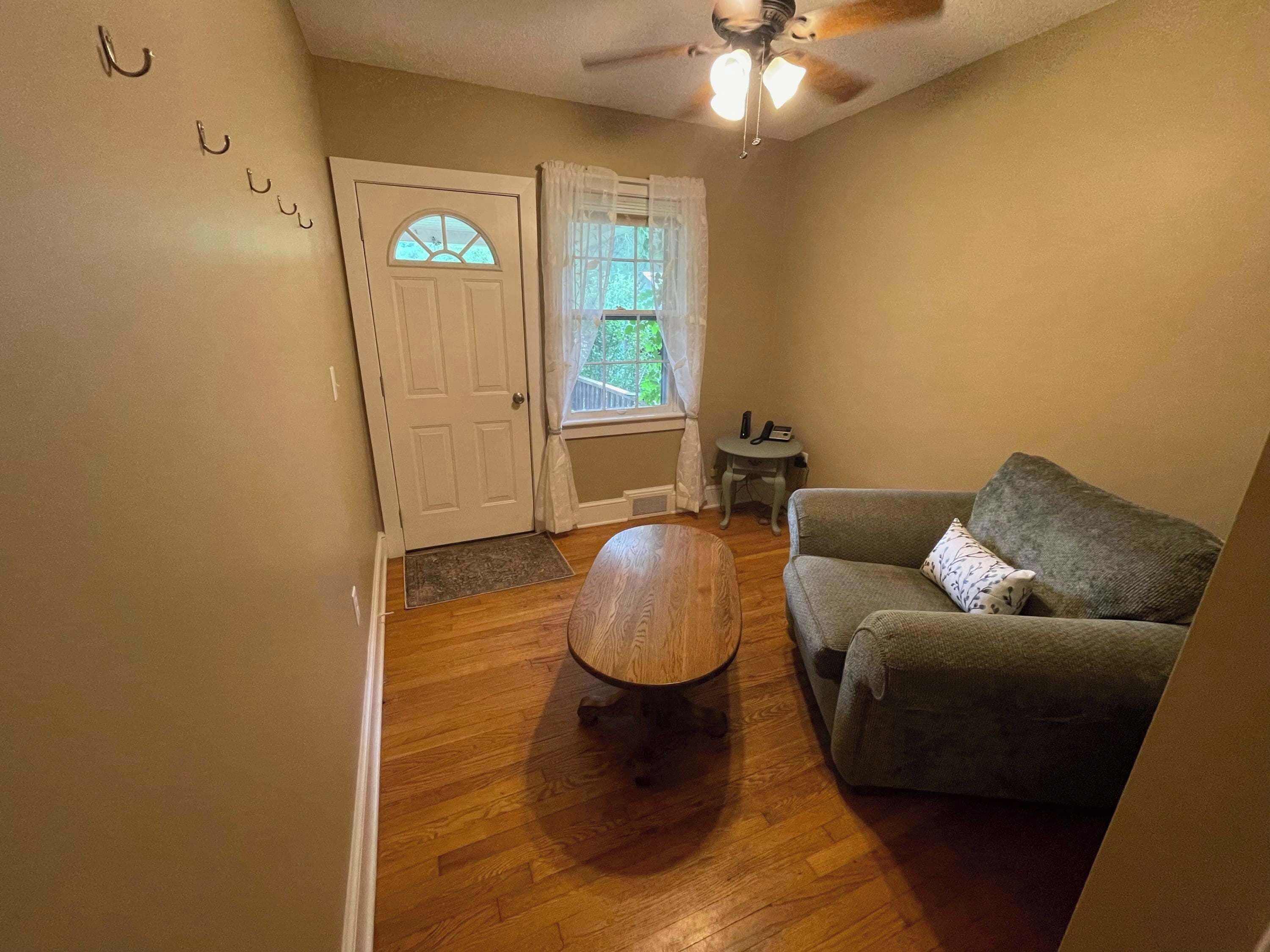 TV, fireplace, offices