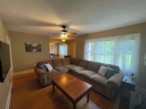 TV, fireplace, offices