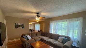 TV, fireplace, offices