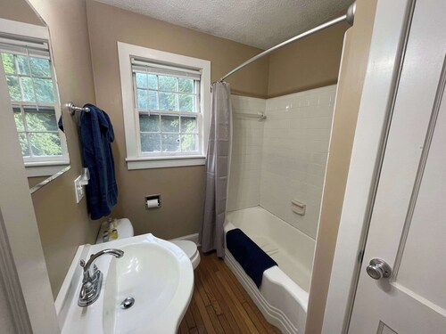Creeper Trail|King Bed|Pets OK|AT|Grayson|Home