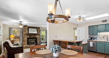 Pet Friendly Relaxing Retreat Walk to DT|King Bed